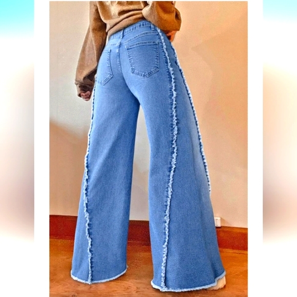 DISTRESSED MID WASH RAW HEM FLARE WIDE LEG JEANS  BOUTIQUE ITEM NEW  SIZE 16 - Picture 15 of 16